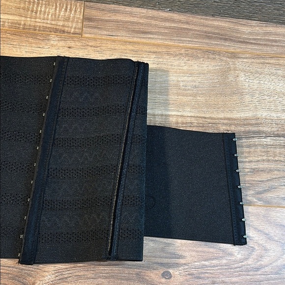 Waist Trainer Corset Waist Control 32" Flat to 50"+ Stretched Noted 3X NWOT - Picture 6 of 10
